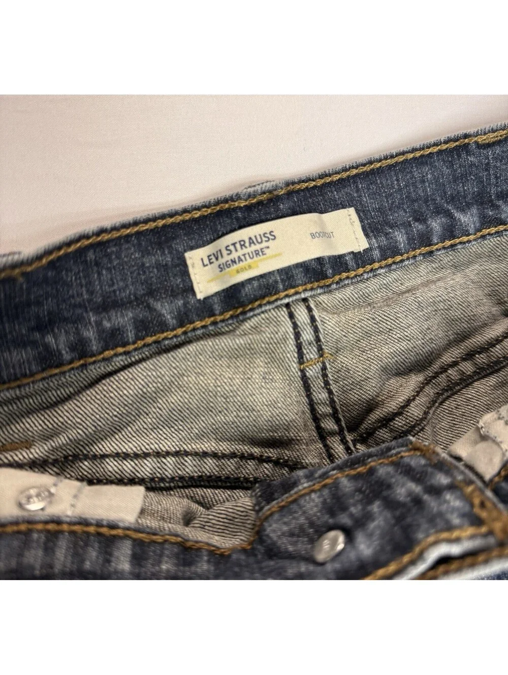 Levi Strauss Signature Jeans Mens 30x30 Blue Bootcut Medium Wash Stretch Denim